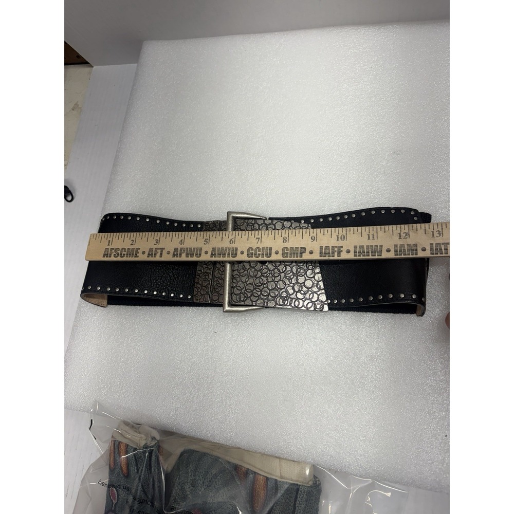 Vintage Streets Ahead Elastic & Leather Black & Silver Belt USA Size Small EUC - Picture 2 of 6